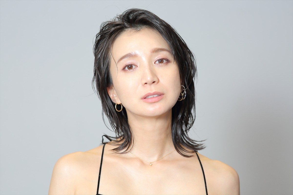 【画像】芹那（40）まだギリいける・・・